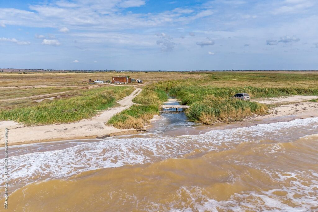 Река Корсак, впадающая в Азовское море